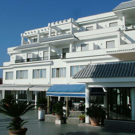 Hotel Sakura Торре-дель-Греко Экстерьер фото