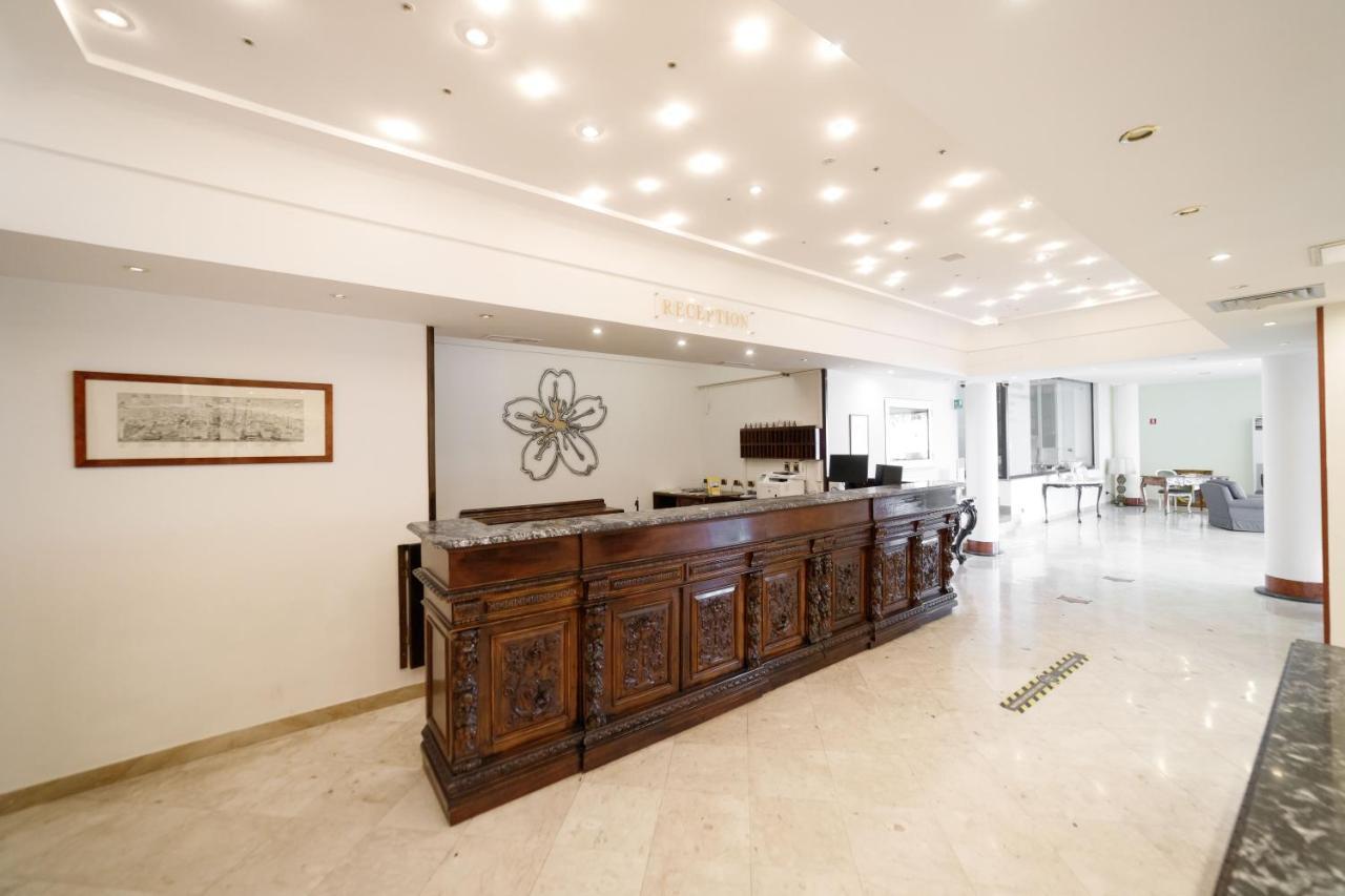 Hotel Sakura Торре-дель-Греко Экстерьер фото