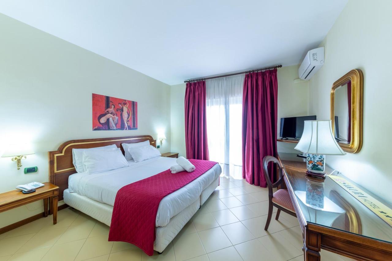 Hotel Sakura Торре-дель-Греко Экстерьер фото