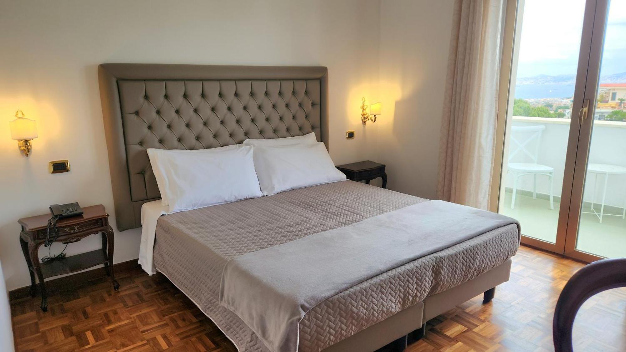 Hotel Sakura Торре-дель-Греко Экстерьер фото