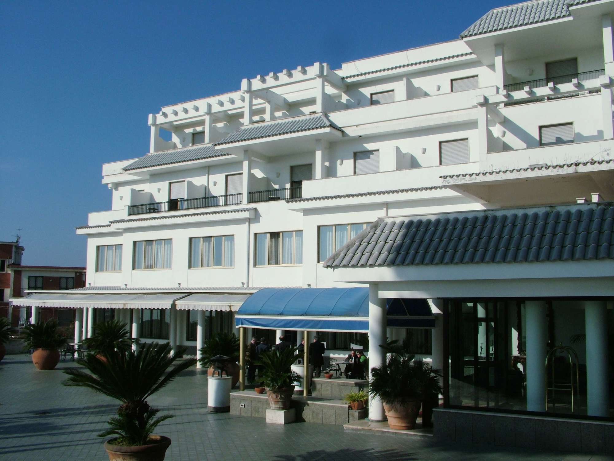 Hotel Sakura Торре-дель-Греко Экстерьер фото