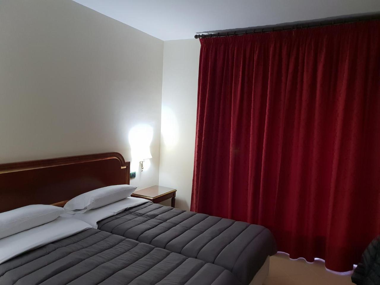 Hotel Sakura Торре-дель-Греко Экстерьер фото
