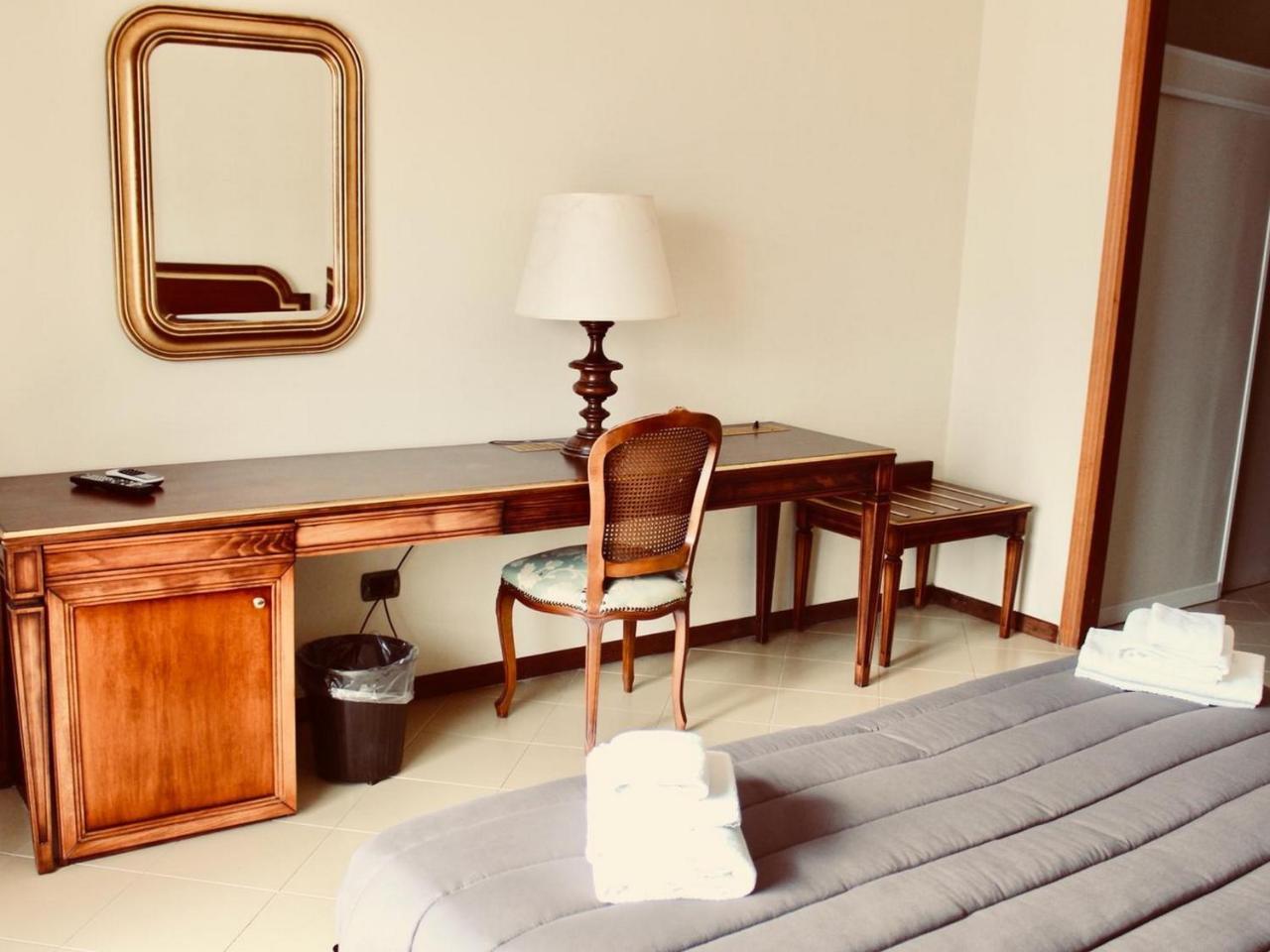 Hotel Sakura Торре-дель-Греко Экстерьер фото